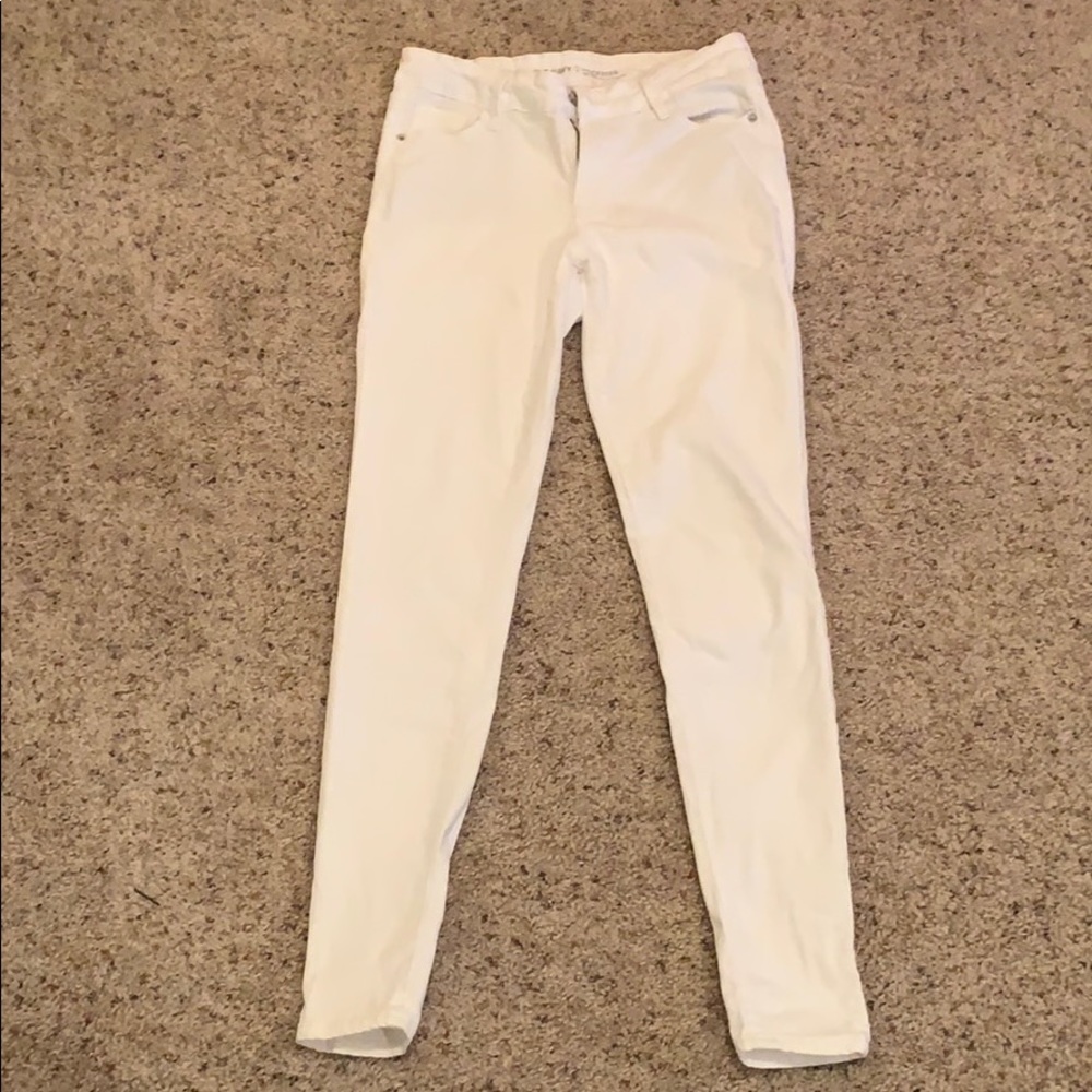 White skinny jeans  - size 2 - mid rise